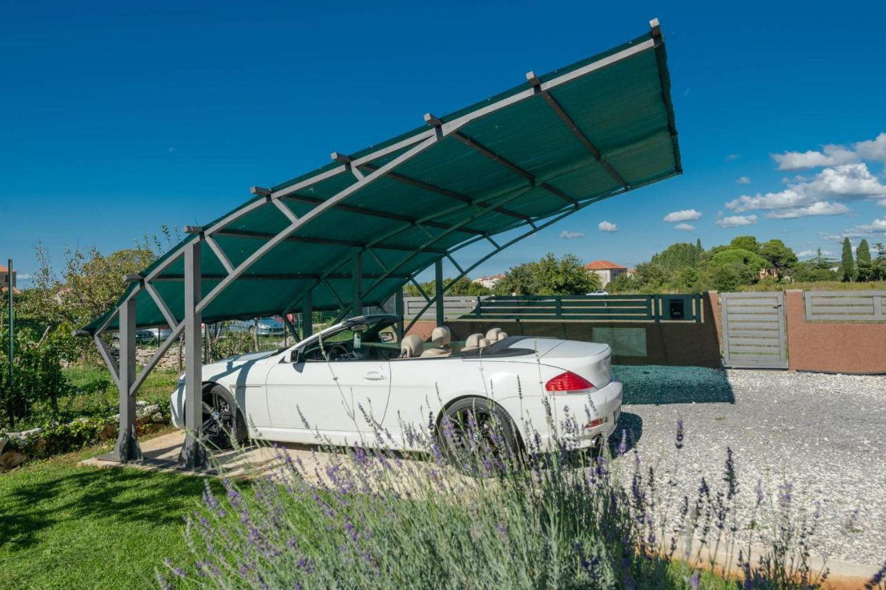 Bobo Family House With Pool Villa Vodnjan Bagian luar foto