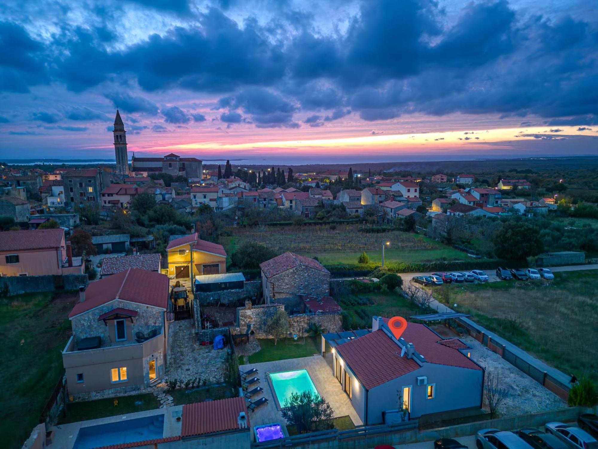 Bobo Family House With Pool Villa Vodnjan Bagian luar foto